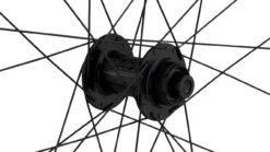 Tune Crosser Endurance Disc Center Lock Carbon 28" Laufradsatz -Fahrradzubehör 318617