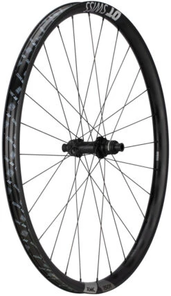 Dt-swiss XMC 1501 SPLINE 30 Carbon Boost Disc Center Lock 27,5" Laufradsatz 10 Dt-swiss XMC 1501 SPLINE 30 Carbon Boost Disc Center Lock 27,5" Laufradsatz -Fahrradzubehör 353495