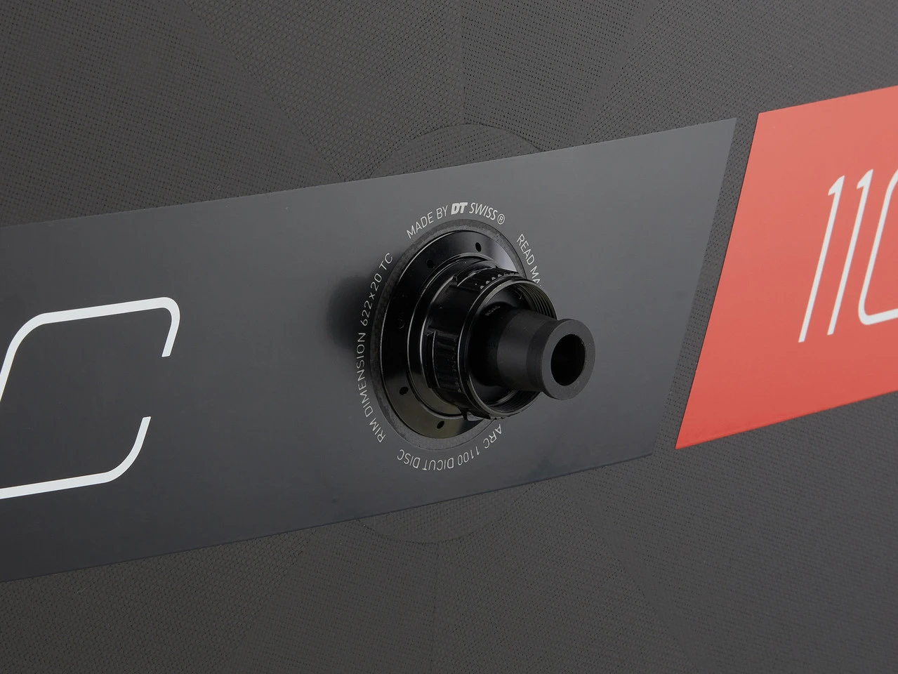 Dt-swiss ARC 1100 DICUT 80/Scheibe Carbon Disc Center Lock 28" Laufradsatz 8 Dt-swiss ARC 1100 DICUT 80/Scheibe Carbon Disc Center Lock 28" Laufradsatz – Bild 8